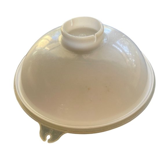 Vintage Tupperware Bowl With Lid Small White Footed Base 5.5" x 2.25" 1 Cup Capa - Picture 2 of 7